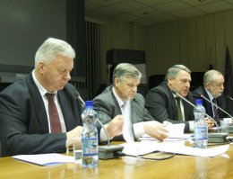 Глава Федерации независимых профсоюзов России Михаил Шмаков провел селекторное совещание с регионами.
