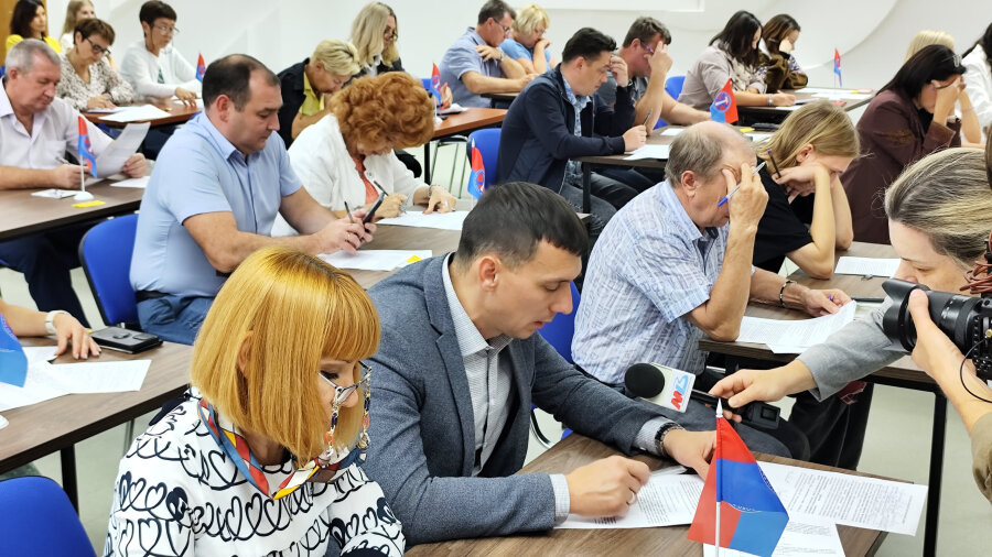 Волгоградцы написали профсоюзный диктант